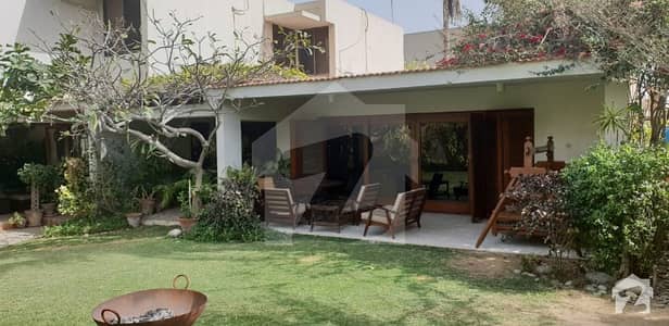 1000 Sq Yards West Open Renovated Bungalow For Rent 1000 Sq Yards West Open Renovated Bungalow For Rent