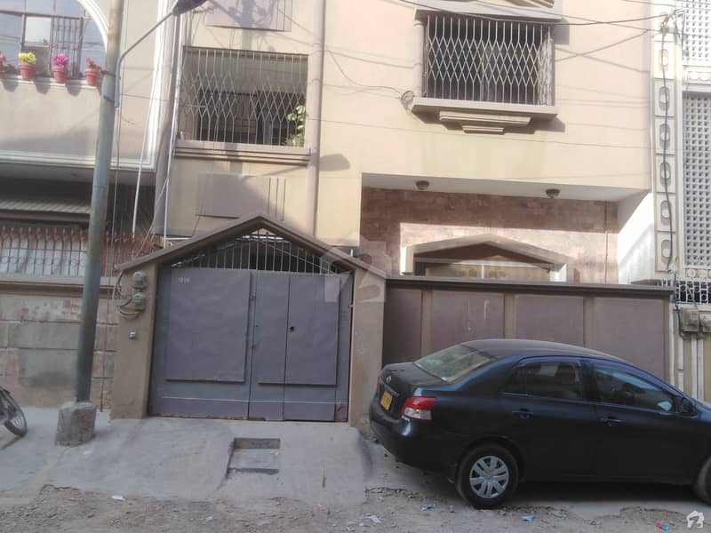 بفر زون - سیکٹر 15-A / 4 بفر زون نارتھ کراچی کراچی میں 6 کمروں کا 5 مرلہ مکان 1.85 کروڑ میں برائے فروخت۔