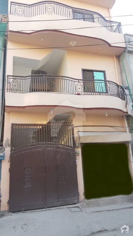 Faisal Colony House TRIPLE Story 3 Marla With 7 Bed Air Port Road