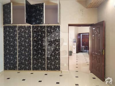 13 MARLA CORNER HOUSE IN VERY LOW PRICE 13 MARLA CORNER HOUSE IN VERY LOW PRICE