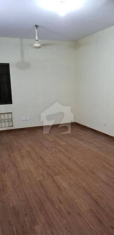 3 Bed Drawing Lounge Corner West Open Flat