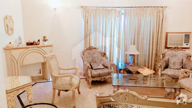 ڈی ایچ اے فیز 4 ڈیفنس (ڈی ایچ اے) لاہور میں 3 کمروں کا 10 مرلہ مکان 1.2 لاکھ میں کرایہ پر دستیاب ہے۔