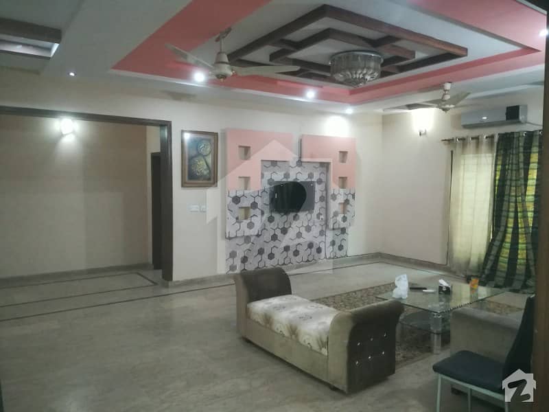 10 Marla Slightly Used House For Sale In Nasheman Iqbal Phase 1