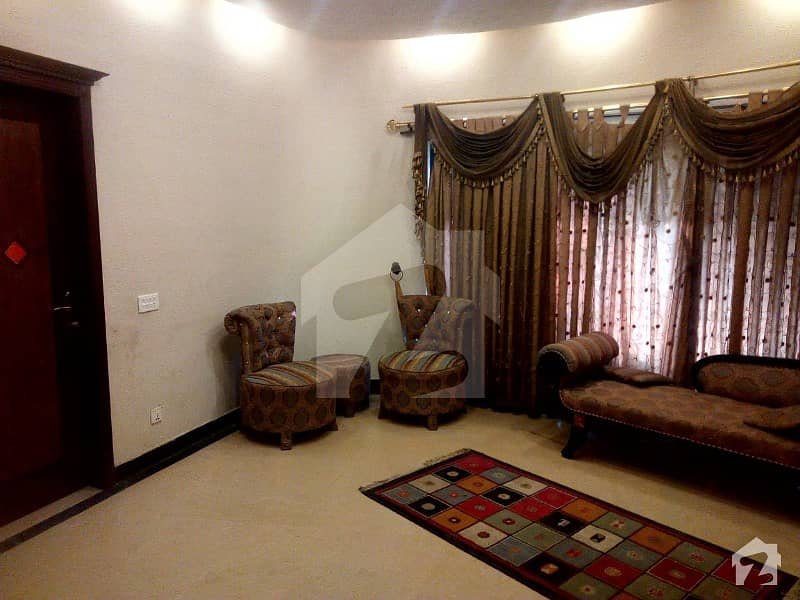 DHA PHASE 4 BEAUTIFUL 10 MARLA FULLY FURNISHED SHORT TERM BANGLOW FOR RENT