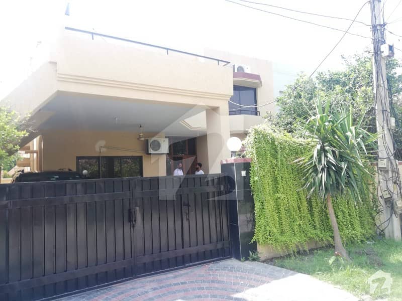 10 Marla Solid Construction House For Sale In Askari 8 Lahore Cantt