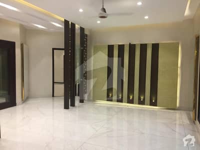 Outclass Bungalow On Prime Location Outclass Bungalow On Prime Location