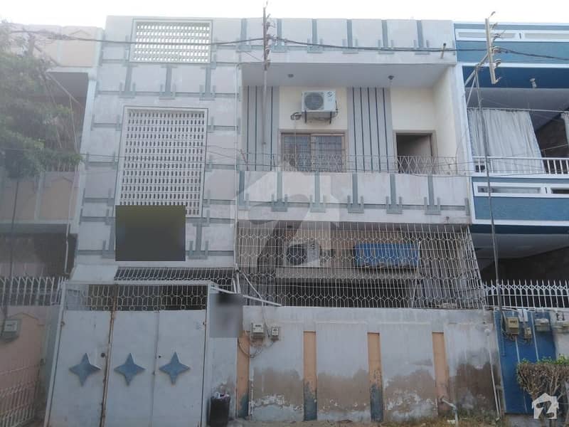 نارتھ کراچی ۔ سیکٹر 10 نارتھ کراچی کراچی میں 4 کمروں کا 5 مرلہ مکان 1.45 کروڑ میں برائے فروخت۔