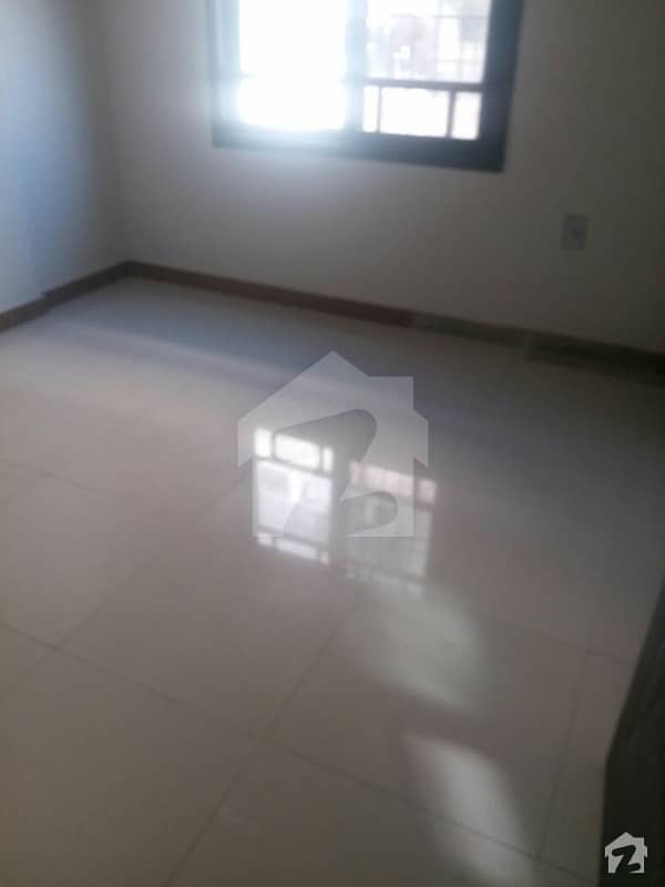 Apartment available in shabaz commercial