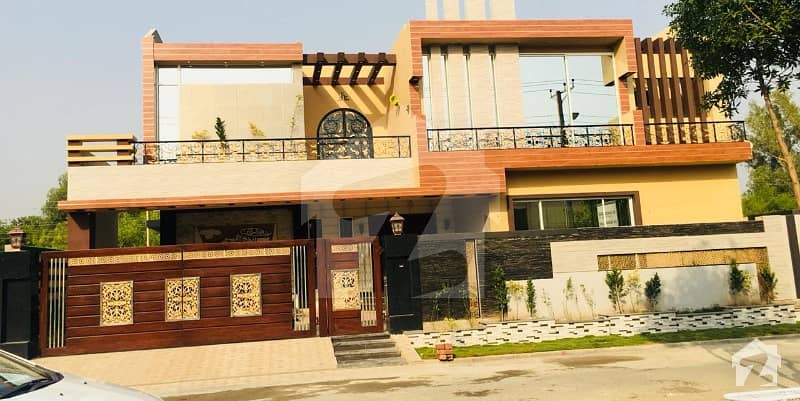 1 Kanal Brand New House in Model town 1 Kanal Brand New House in Model town