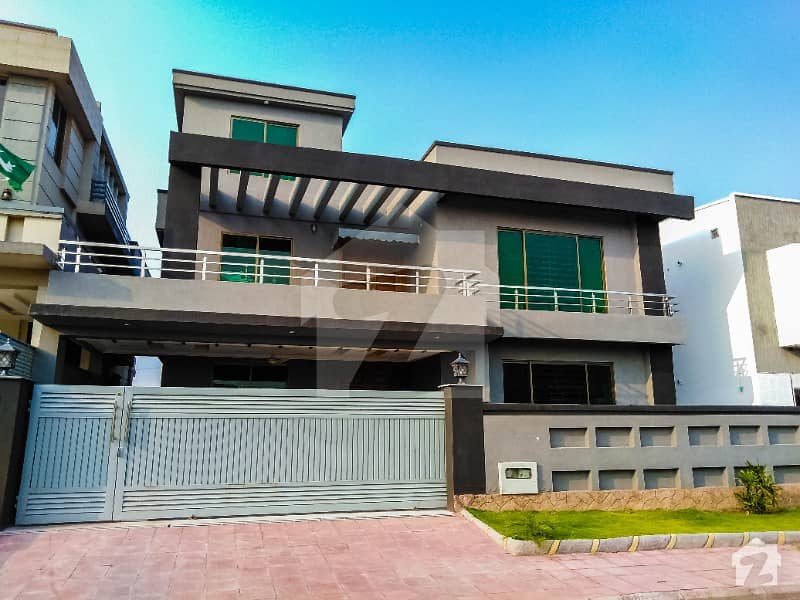 Stunning Brand New 1 Kanal Luxurious House For Sale