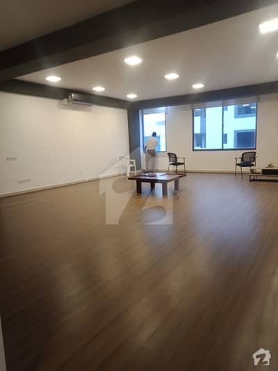 SPECIOUS OFFICE FOR SALE SPECIOUS OFFICE FOR SALE