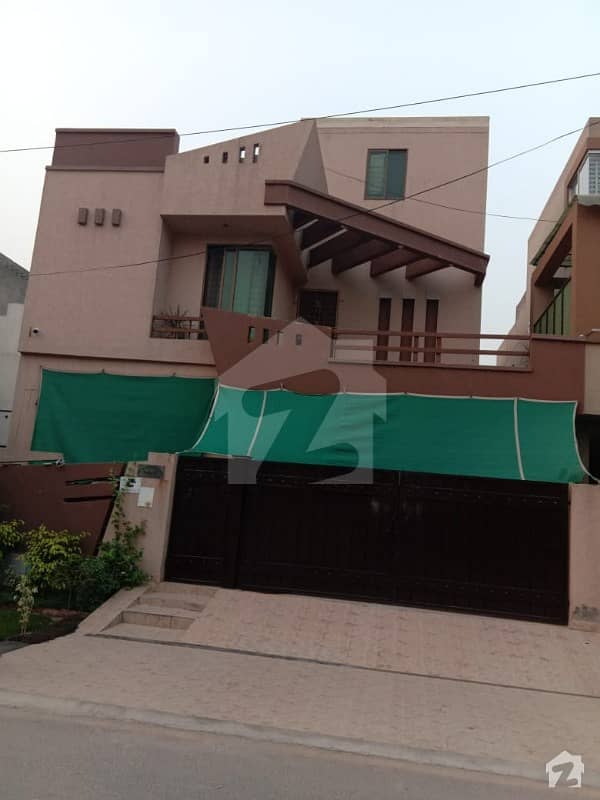 8 Marla Upper Portion Lock Available For Rent in Umar Block Sector B Bahria Town Lahore