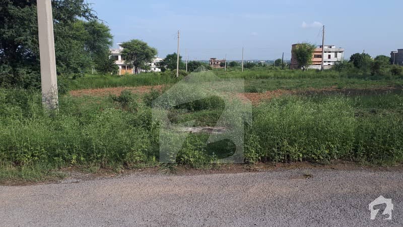 8 Marla Plot On Main Double Road For Sale