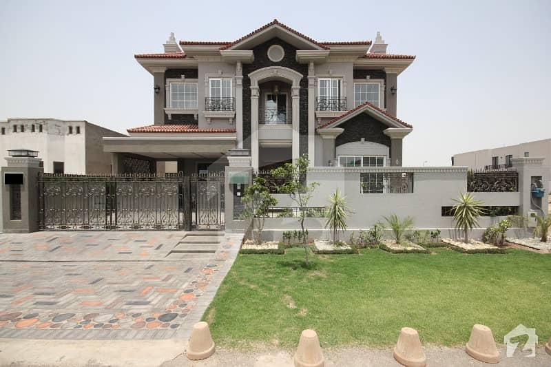 Beautifully Designed 1 Kanal Brand New House Is For Sale