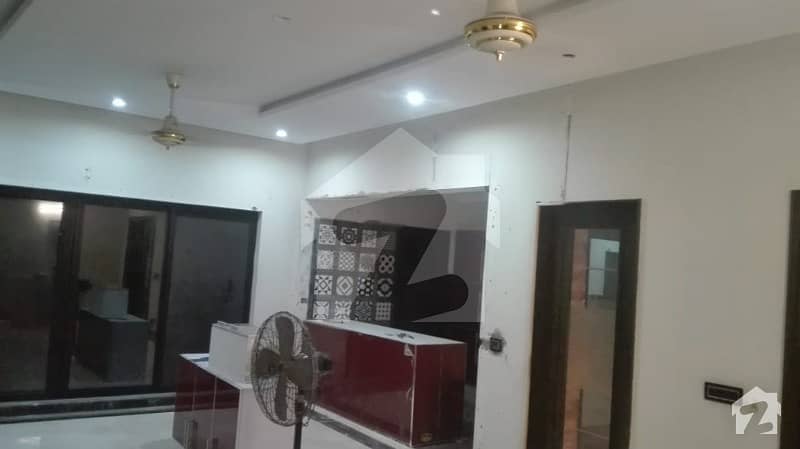 سپرنگ میڈوز بیدیاں روڈ لاہور میں 5 کمروں کا 1. 65 کنال مکان 1. 6 لاکھ میں کرایہ پر دستیاب ہے۔