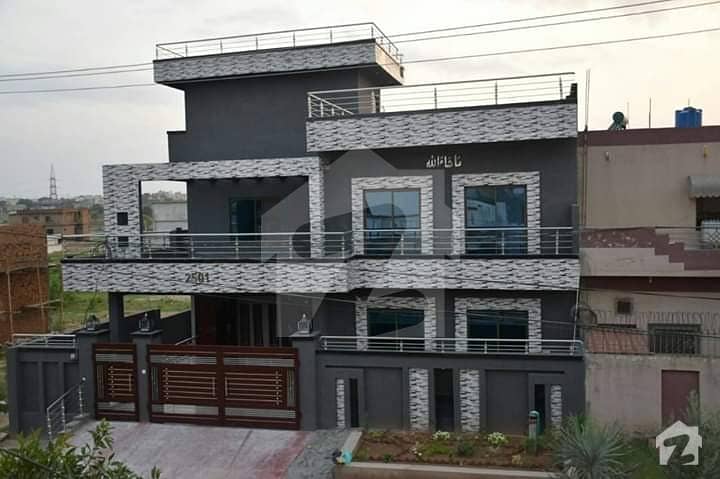 گلشن آباد راولپنڈی میں 6 کمروں کا 10 مرلہ مکان 1.38 کروڑ میں برائے فروخت۔
