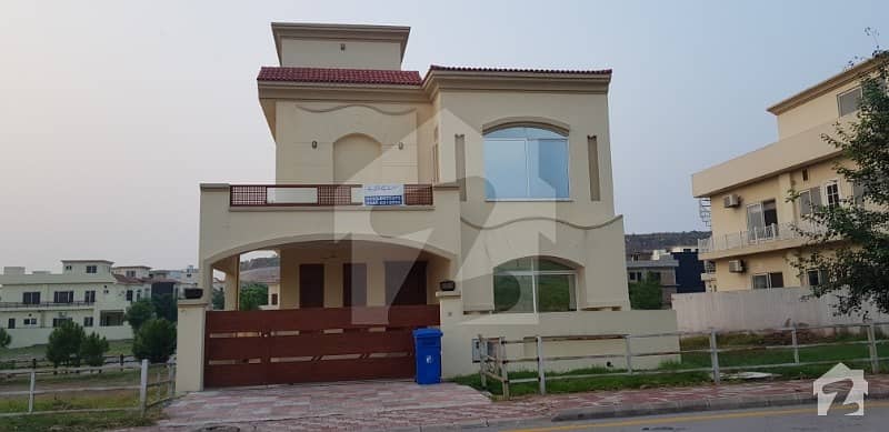 prime location Ten marla 5bedroom house available for rent in bahria enclave Islamabad sector A