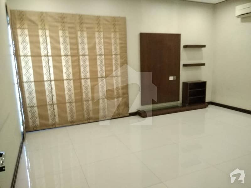1 Kanal Brand New  Stylish Bungalow Ac With Original Picture