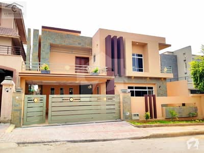 Excellent 1 Kanal House Is For Sale At Heighted Location Excellent 1 Kanal House Is For Sale At Heighted Location