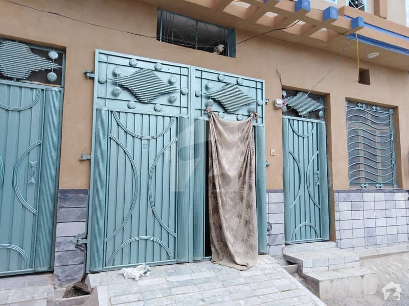 لطیف آباد پشاور میں 5 کمروں کا 4 مرلہ مکان 50 لاکھ میں برائے فروخت۔
