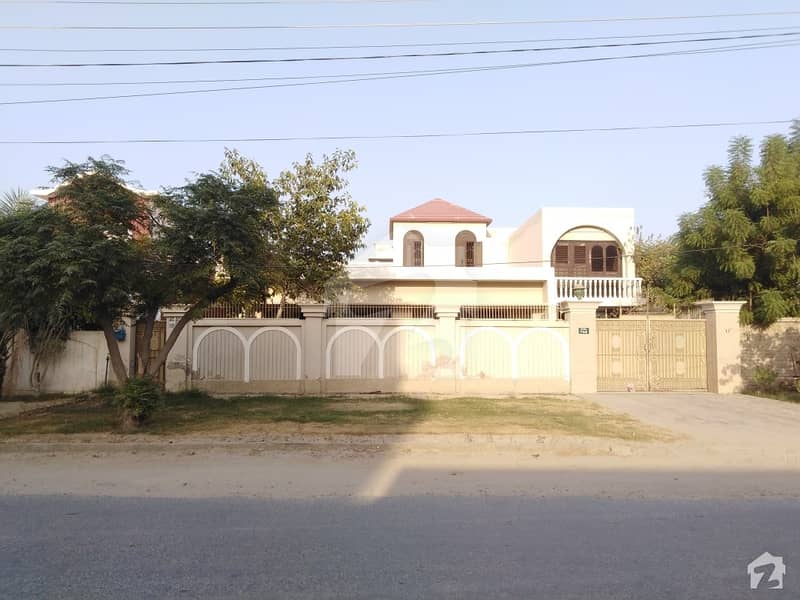 Single Storey House Is Available For Rent