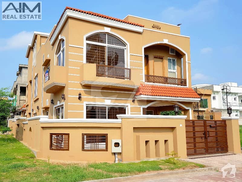 11 Marla Amazing Corner House For Sale In Bahria Town