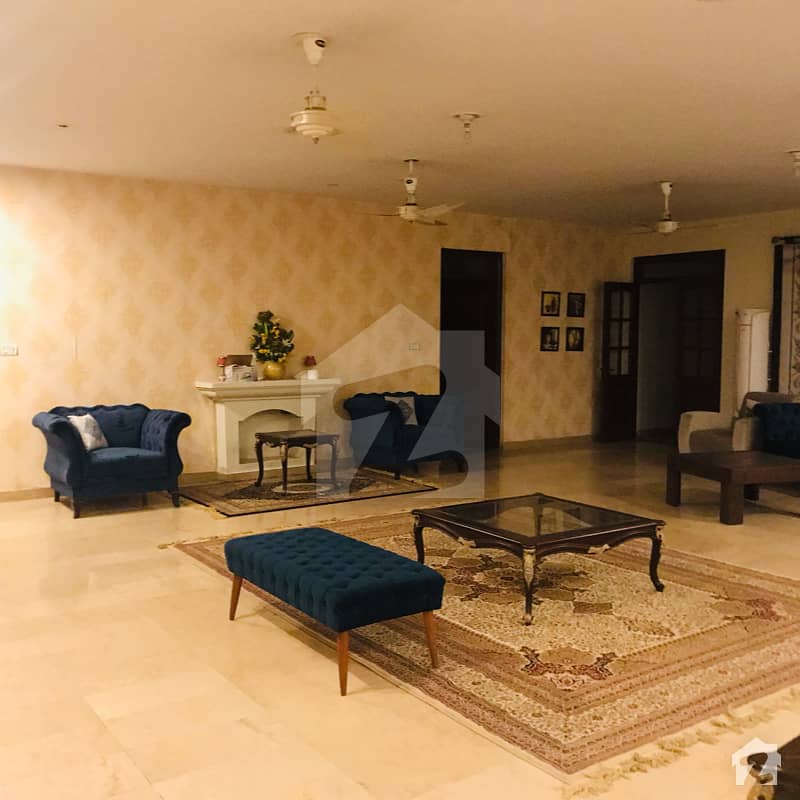 بحریہ ٹاؤن ۔ سفاری ولاز بحریہ ٹاؤن راولپنڈی راولپنڈی میں 1 کمرے کا 3 مرلہ کمرہ 12 ہزار میں کرایہ پر دستیاب ہے۔