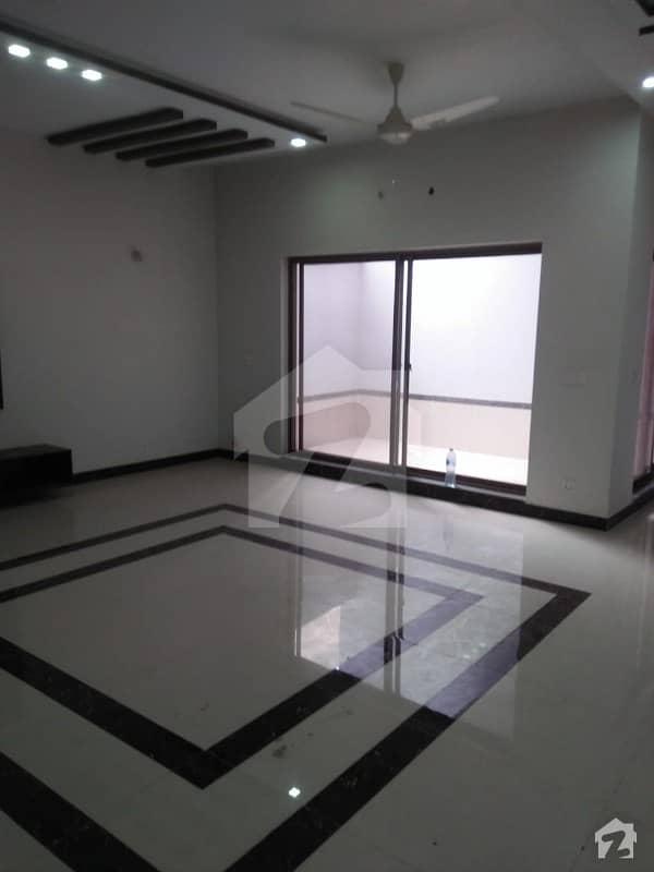 17 MARLA BRAND NEW HOUSE FOR RENT IN ABDALIANS BLOCK B