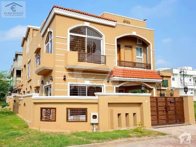 Luxury 11 Marla Designer House For Sale Luxury 11 Marla Designer House For Sale