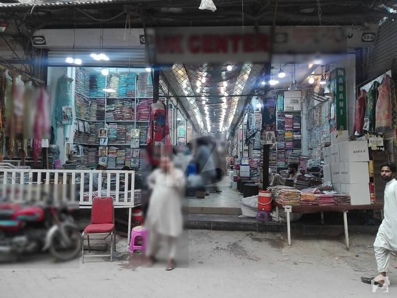 اعظم کلاتھ مارکیٹ لاہور میں 4 مرلہ دکان 5. 25 کروڑ میں برائے فروخت۔