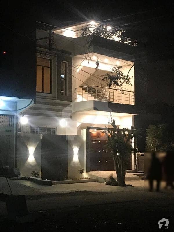 گلشنِ معمار گداپ ٹاؤن کراچی میں 6 کمروں کا 8 مرلہ مکان 2.2 کروڑ میں برائے فروخت۔