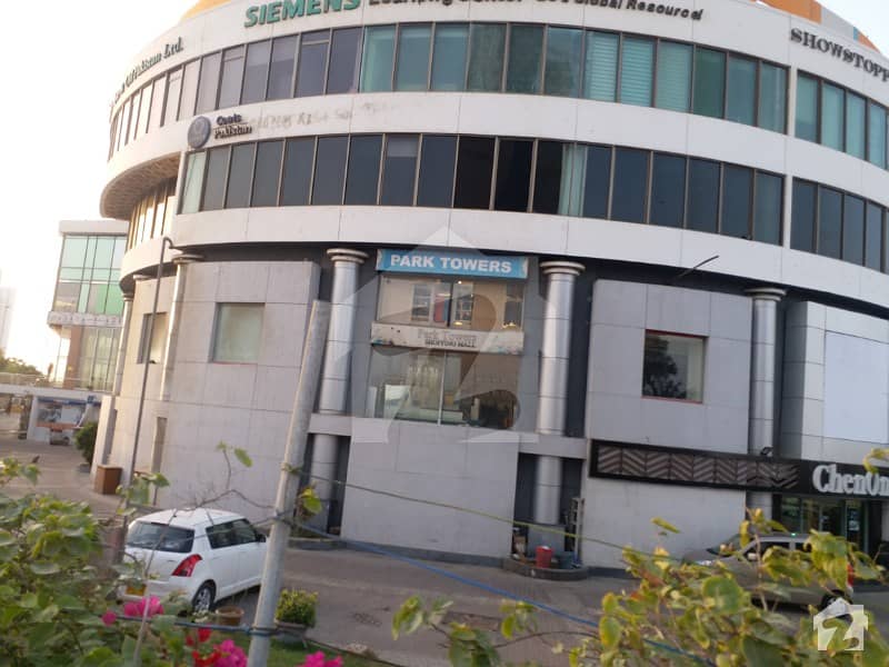 کلفٹن کراچی میں 6 مرلہ دفتر 2 لاکھ میں کرایہ پر دستیاب ہے۔