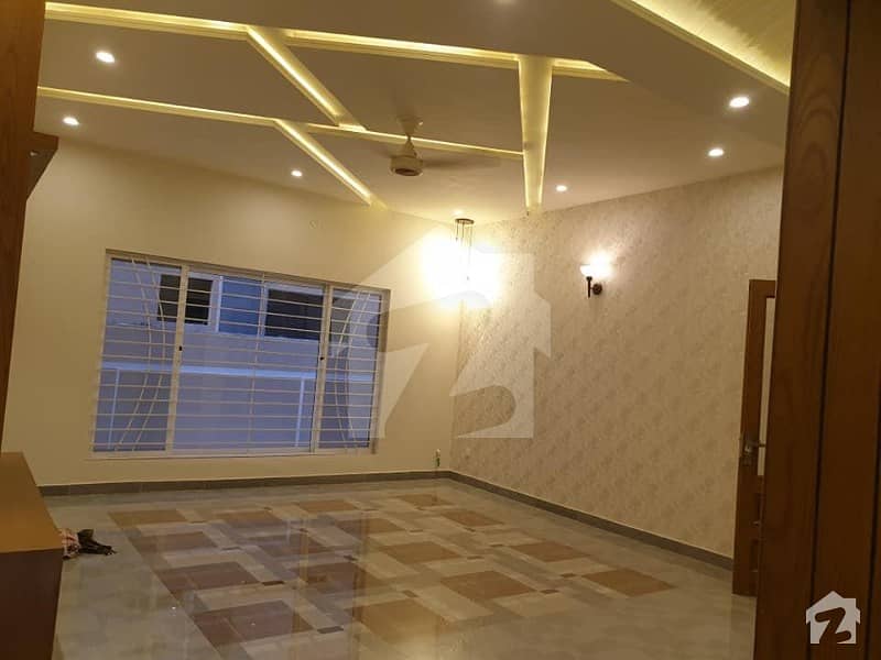 1 Kanal Solid And Luxurious House For Sale At Very Prime Location