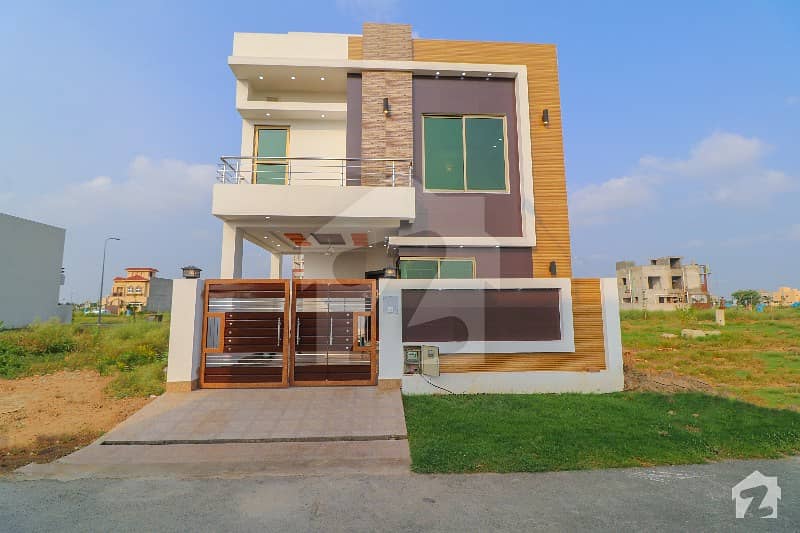 Designer Design 5 Marla VIP Magnificent House For Sale Near main Road