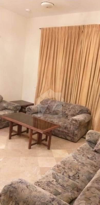 1 KANAL BEAUTIFUL HOUSE FOR RENT 1 KANAL BEAUTIFUL HOUSE FOR RENT