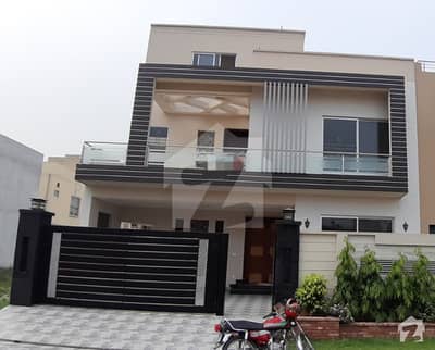 10 Marla Brand New Designer House Near Park Market Mosque 10 Marla Brand New Designer House Near Park Market Mosque
