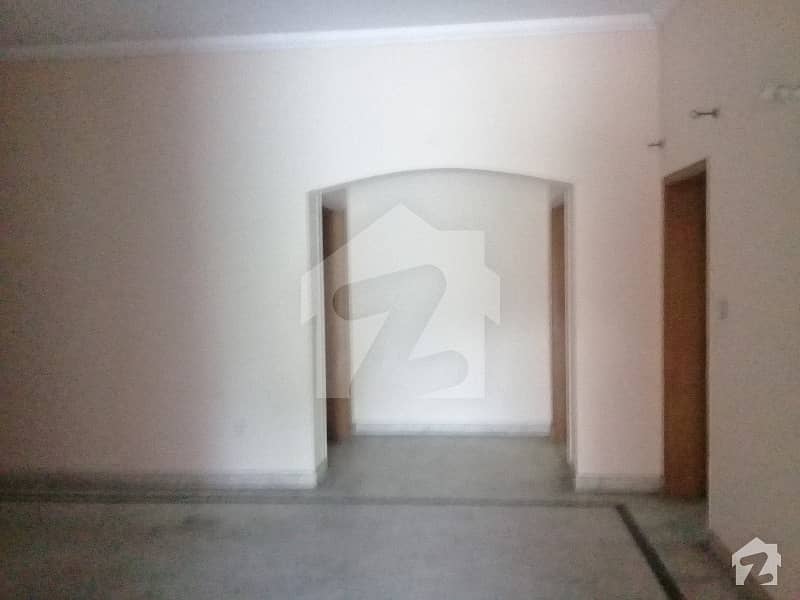 2 KANAL UPPER PORTION FOR RENT IN UPPER MALL LAHORE