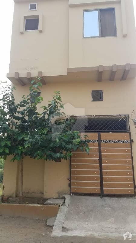 مسلم ٹاؤن فیصل آباد میں 2 کمروں کا 2 مرلہ مکان 31 لاکھ میں برائے فروخت۔