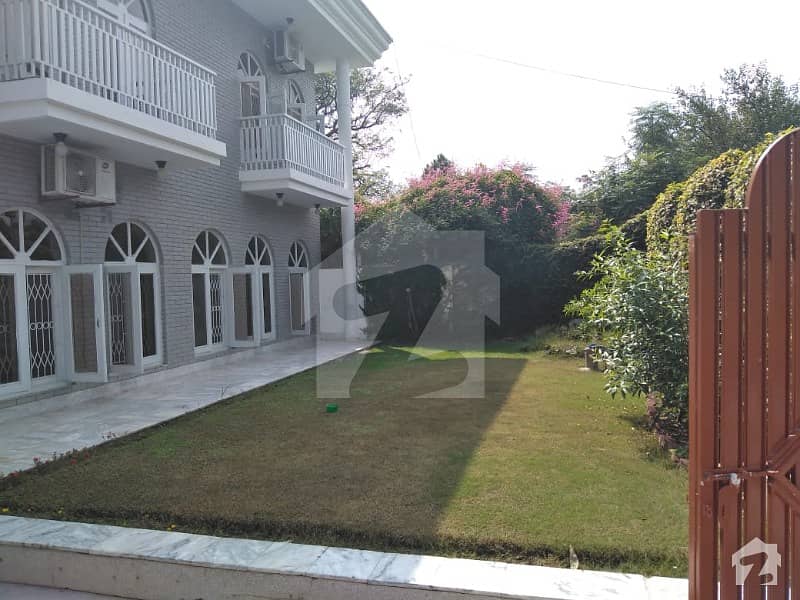 Excellent Beautiful House For Rent F-6