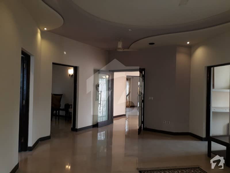 Dha 1 Kanal Awesome Furnished Upper Portion Lower Lock For Rent In Phase 4