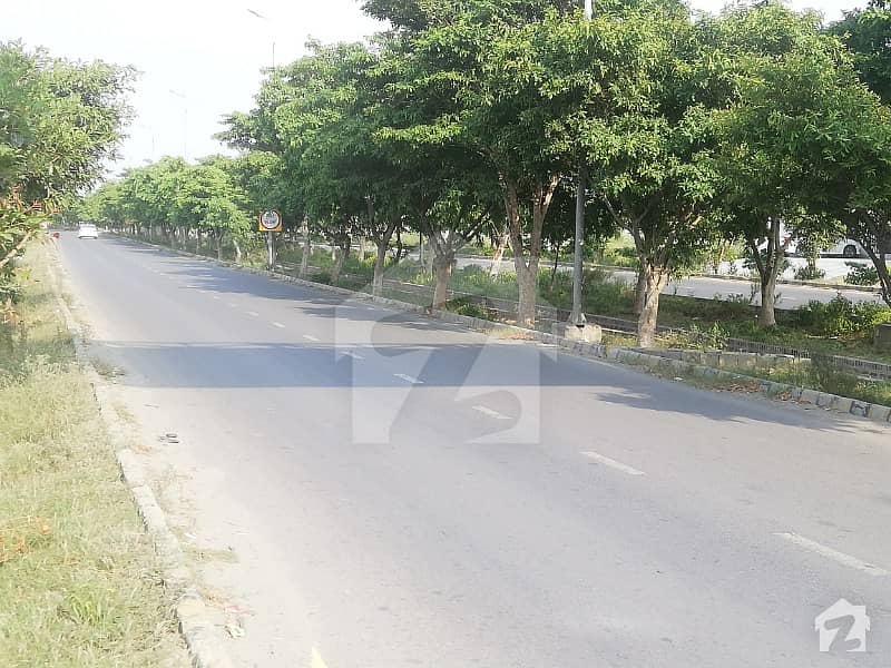 Super Hot Location Main Boulevard On 150 Ft Road Plot 126  Block E  Available For Sale On Very Reasonable Price