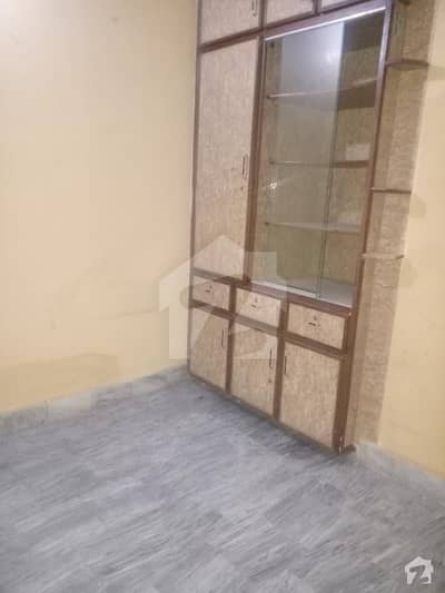 اقبال ٹاؤن فیصل آباد میں 3 کمروں کا 1 کنال مکان 25 لاکھ میں برائے فروخت۔
