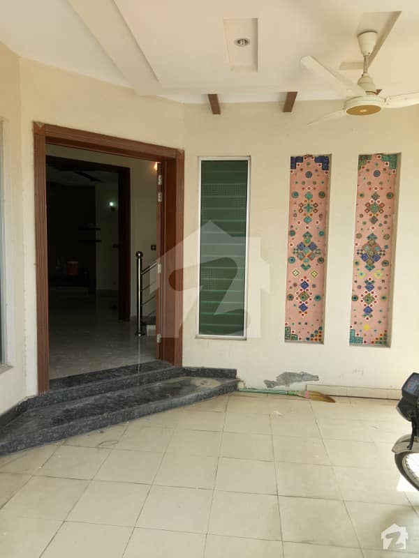 10 Marla House  Is Available For Rent Located In Phase 4  DD Block Dha Defence