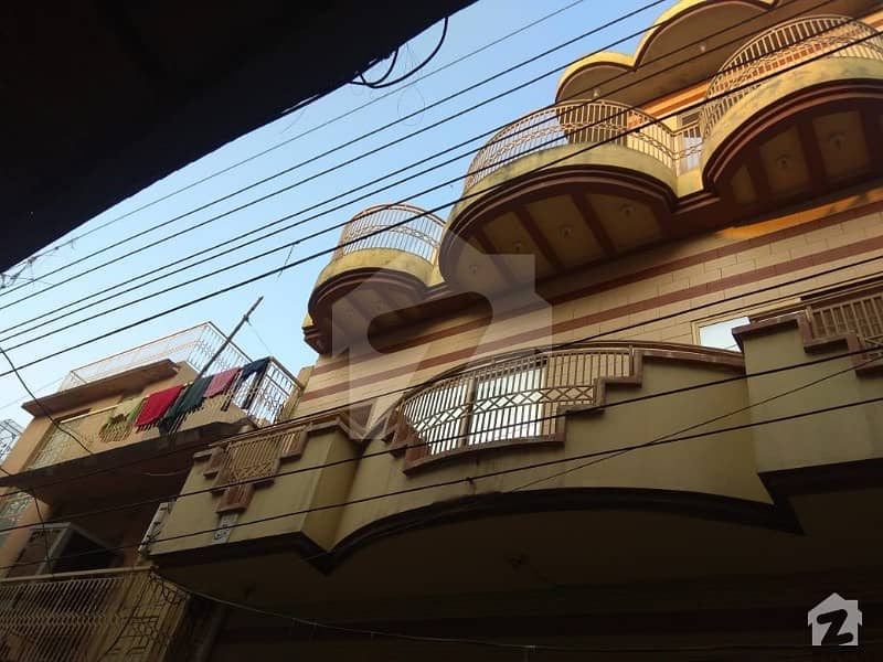 اصغر مال روڈ راولپنڈی میں 6 کمروں کا 5 مرلہ مکان 1.5 کروڑ میں برائے فروخت۔