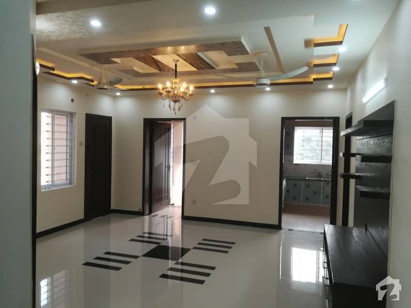 1 Kanal Most Stylish Brand New Upper Portion In Abdalian Society