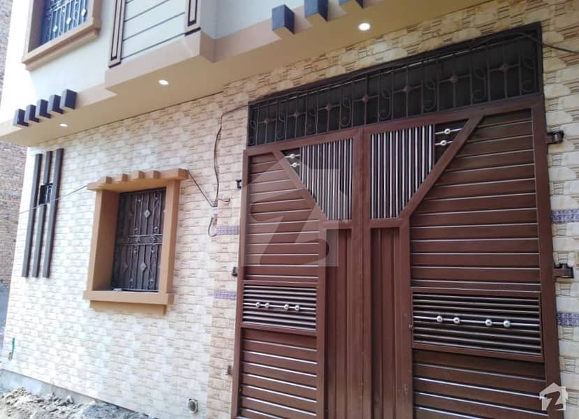 سواتی گیٹ پشاور میں 6 کمروں کا 4 مرلہ مکان 1. 2 کروڑ میں برائے فروخت۔