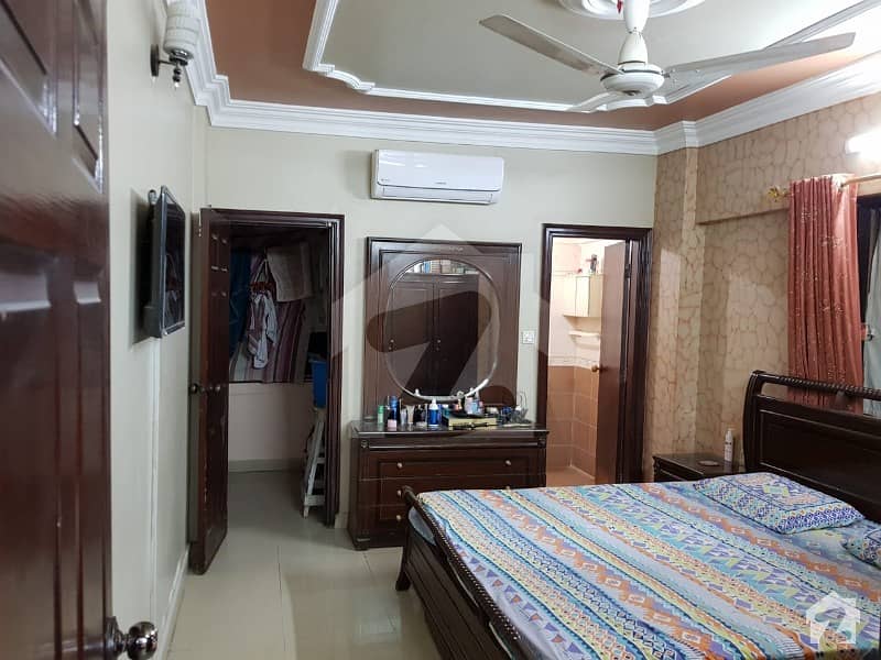 پارسی کالونی جمشید ٹاؤن کراچی میں 3 کمروں کا 7 مرلہ فلیٹ 1.4 کروڑ میں برائے فروخت۔