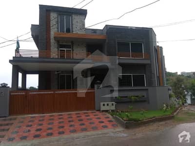 Sector B Orchard Street 20 Ideal Location House Available For Sale Sector B Orchard Street 20 Ideal Location House Available For Sale