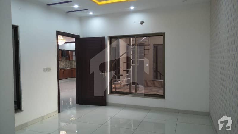 ایڈن ویلی فیصل آباد میں 4 کمروں کا 7 مرلہ مکان 70 ہزار میں کرایہ پر دستیاب ہے۔