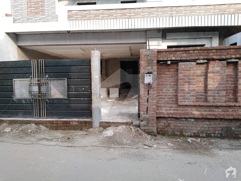 ایم بی ولاز کشمیر روڈ سیالکوٹ میں 10 مرلہ مکان 2. 25 کروڑ میں برائے فروخت۔